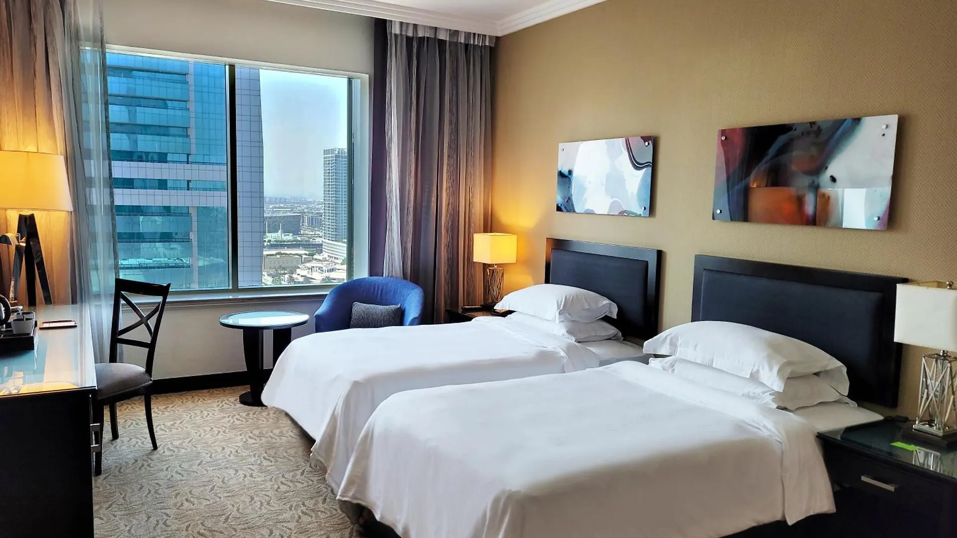Hotel Towers Rotana - Dubaj